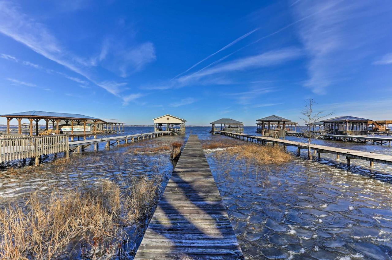 Lake Waccamaw Home With Fenced Yard And Shared Pier! المظهر الخارجي الصورة