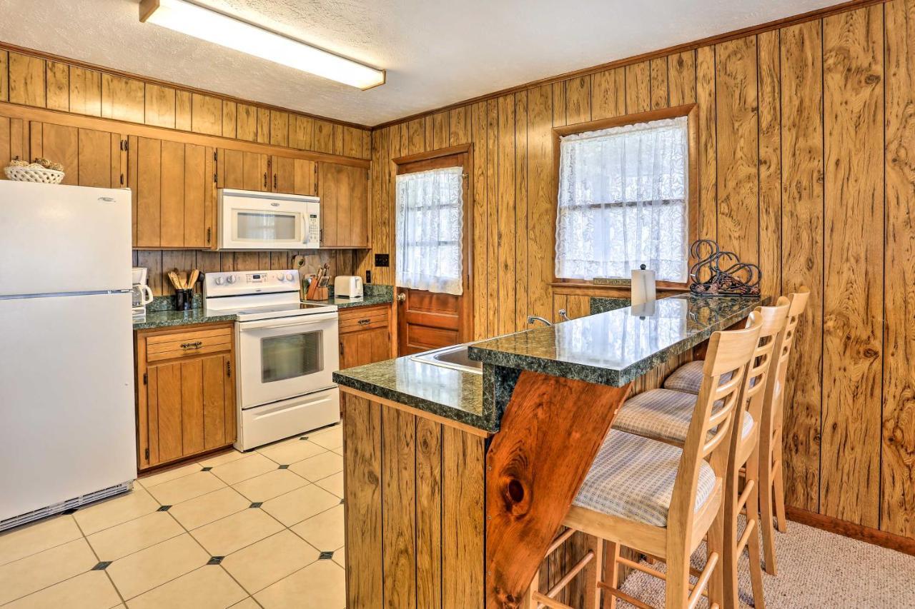Lake Waccamaw Home With Fenced Yard And Shared Pier! المظهر الخارجي الصورة