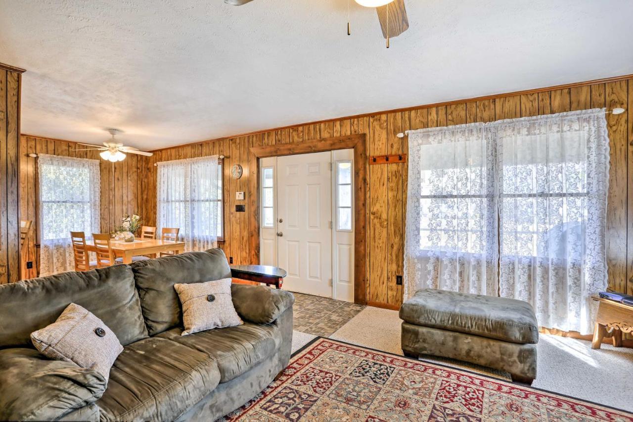 Lake Waccamaw Home With Fenced Yard And Shared Pier! المظهر الخارجي الصورة