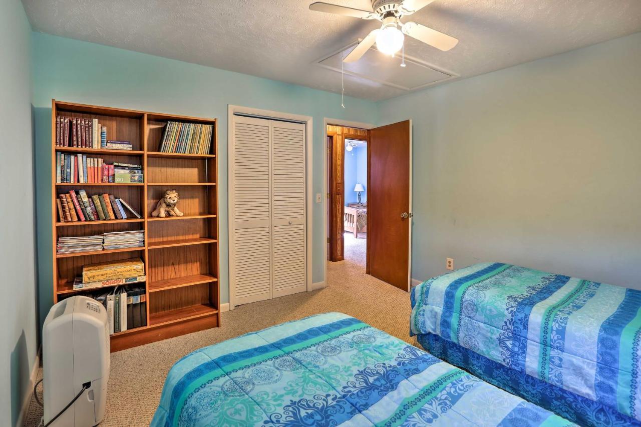 Lake Waccamaw Home With Fenced Yard And Shared Pier! المظهر الخارجي الصورة