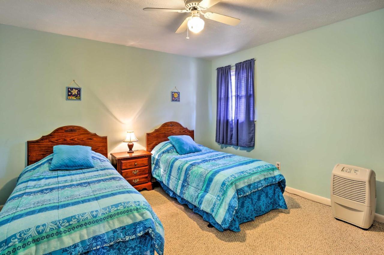Lake Waccamaw Home With Fenced Yard And Shared Pier! المظهر الخارجي الصورة
